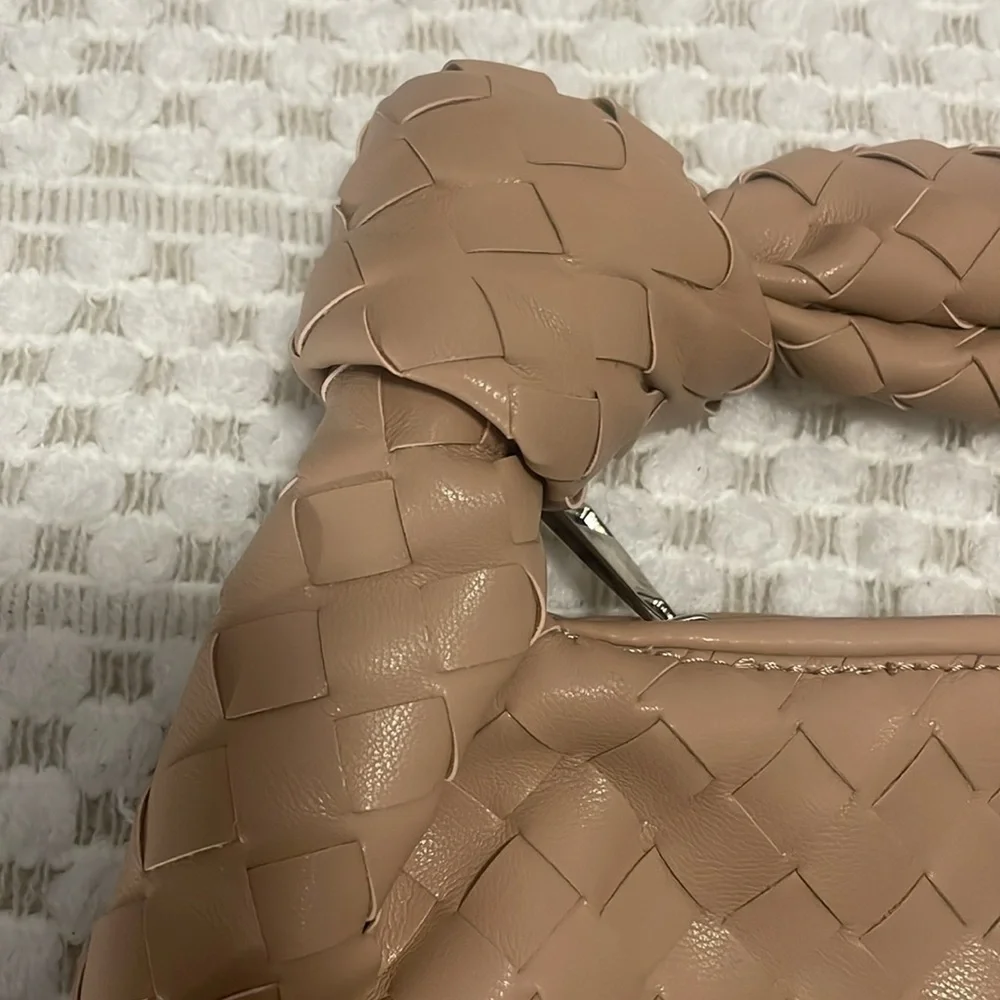 NWOT Tan Woven Women's Bag